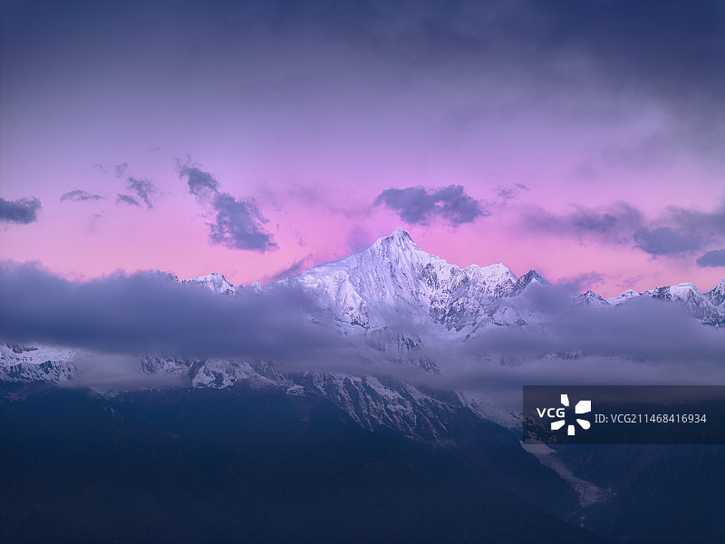 卡瓦格博的维纳斯粉图片素材