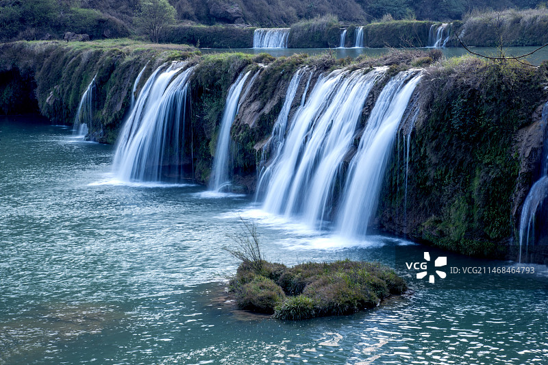 云南罗平九龙瀑布图片素材