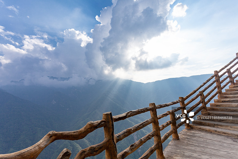 陕西红河谷森林公园空中栈道图片素材