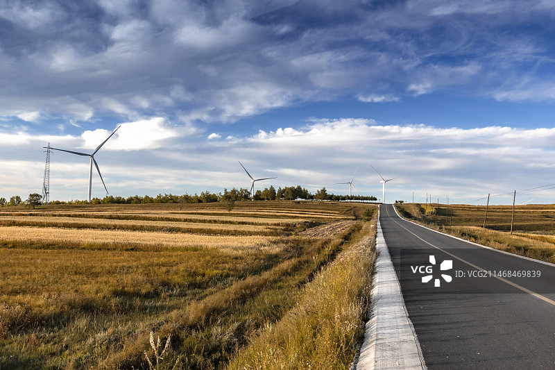 草原天路草原天路位于张家口市张北县和崇礼区的交界处图片素材