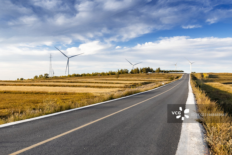 草原天路草原天路位于张家口市张北县和崇礼区的交界处图片素材