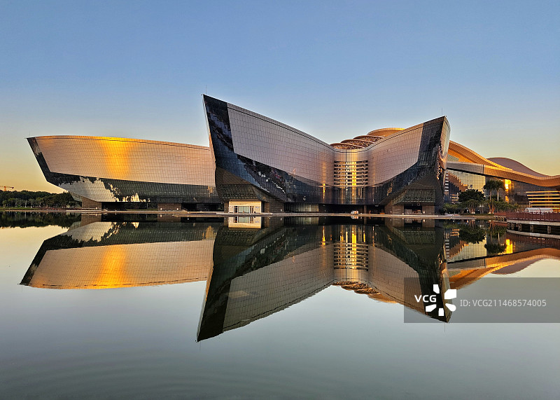 广东科学中心夕照图片素材