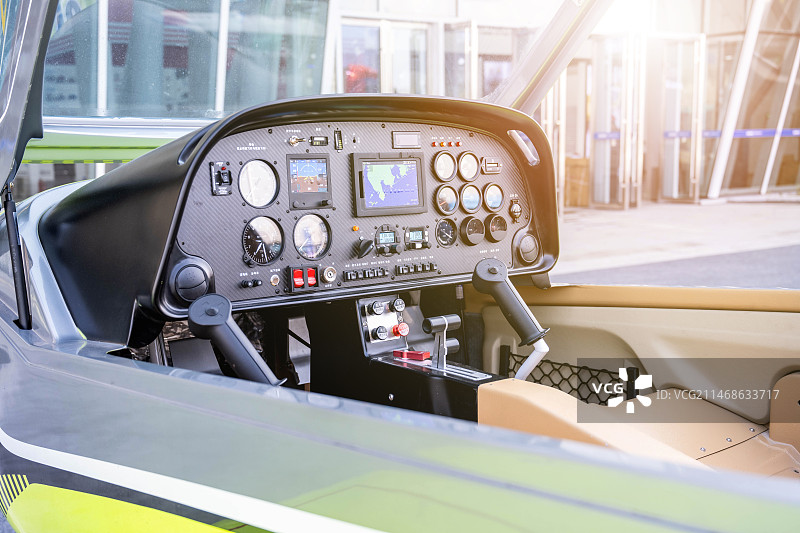 超轻型载人飞机驾驶控制台图片素材