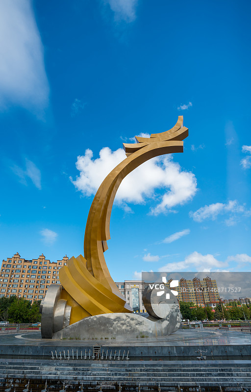 黑龙江省绥化市肇东市政府广场龙雕塑图片素材