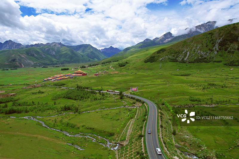 川西风光~川藏线马尼干戈一隅图片素材