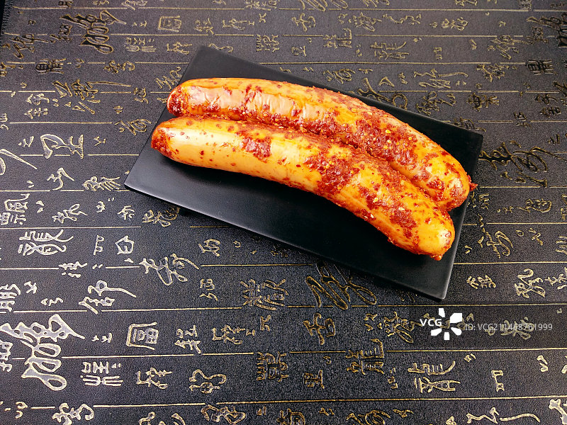 烤肉香肠麻辣香肠拍照图片素材
