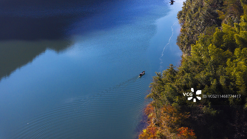 杭州临安於潜柳溪江青山殿渔村图片素材