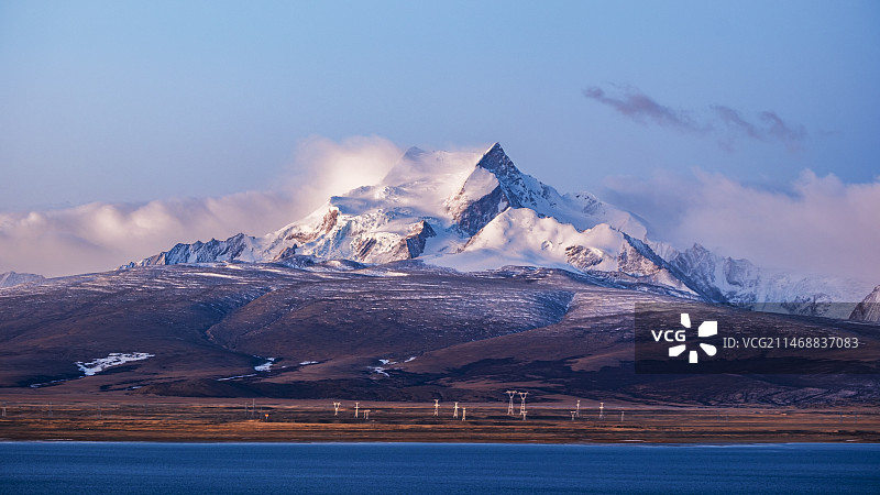 岗彭庆峰图片素材