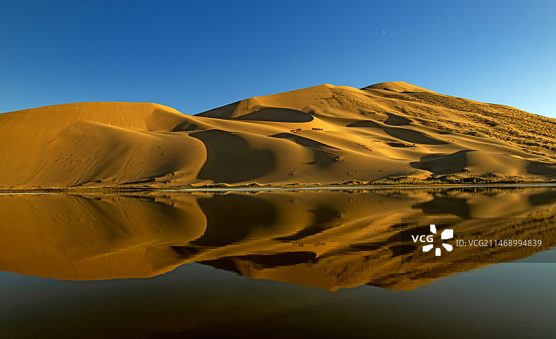 中国最美沙漠—巴丹吉林沙漠图片素材