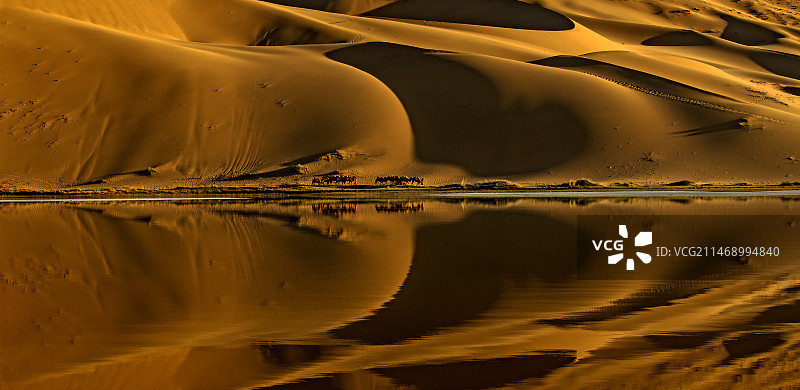 中国最美沙漠—巴丹吉林沙漠图片素材