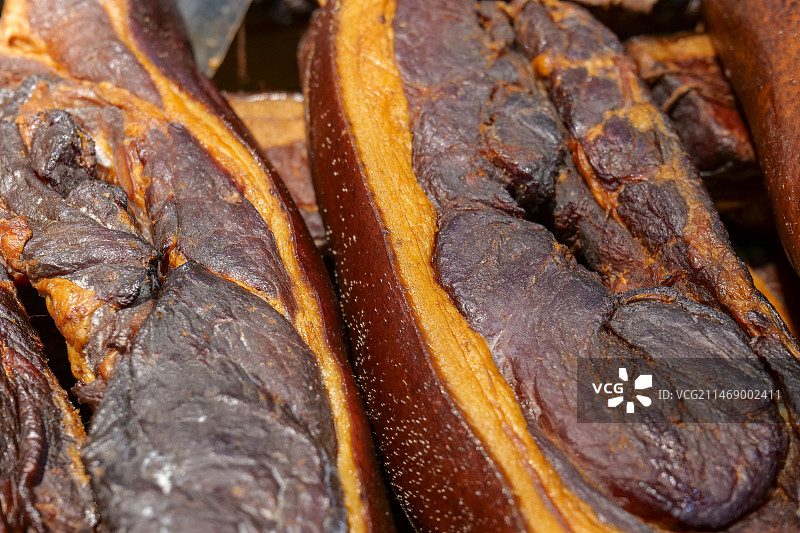 散养黑猪柴火腊肉图片素材