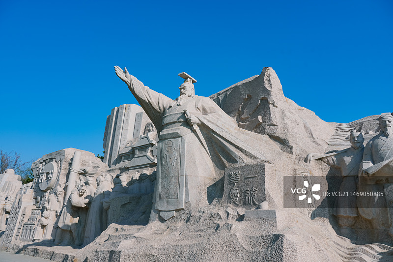 秦始皇一统华夏  陕西咸阳大秦文明园 文治·统一文明雕塑图片素材