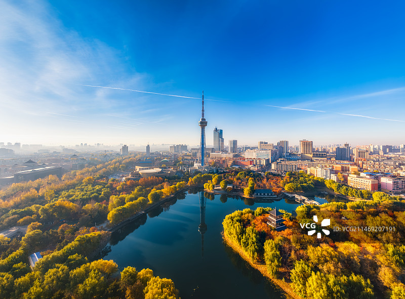 吉林省长春市（吉林省广播电视塔）城市天际线秋季航拍图片素材