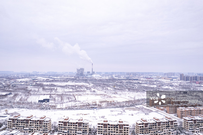 中国河南郑州洞林寺，热电厂雪景图片素材