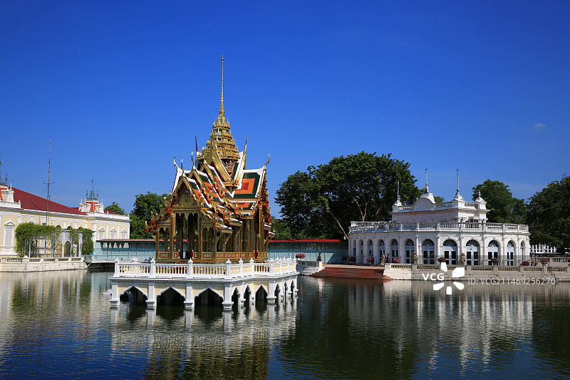美丽的泰国邦芭茵夏宫图片素材