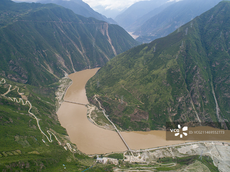 四川甘孜州泸定县岚安古镇大渡河峡谷航拍图片素材