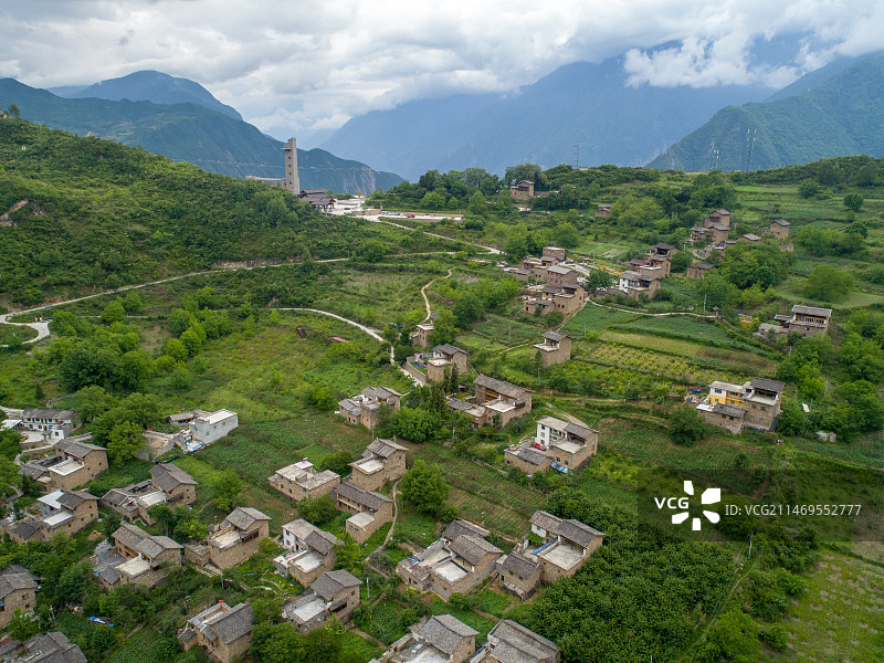 四川甘孜州泸定县岚安古镇大渡河峡谷航拍图片素材
