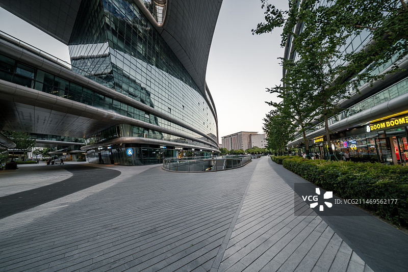 上海凌空SOHO广场建筑外观设计图片素材