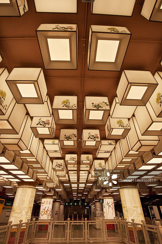 北京地铁19号线平安里站图片素材