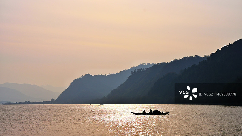 金色富春江图片素材