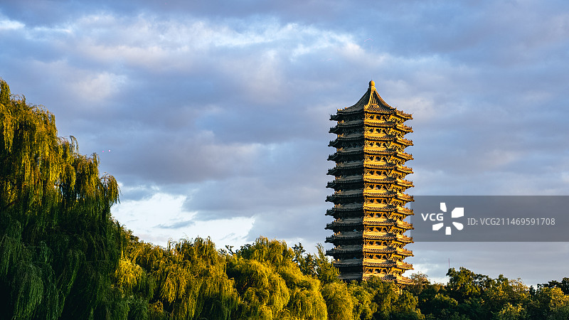 北京大学  未名湖图片素材