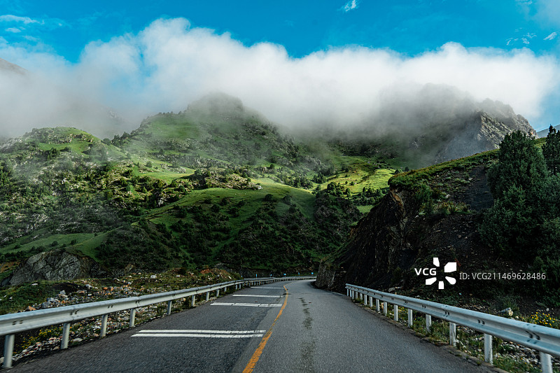 沿江而行·忘路之远近图片素材