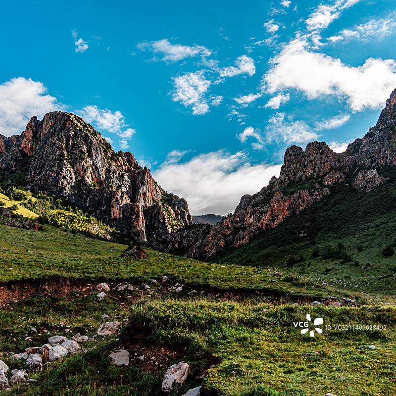 沿江而行·忘路之远近图片素材