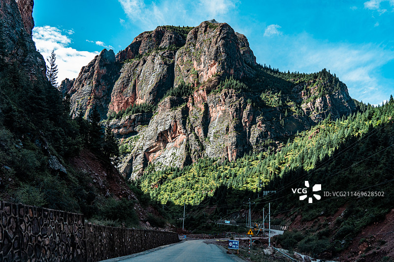 沿江而行·忘路之远近图片素材