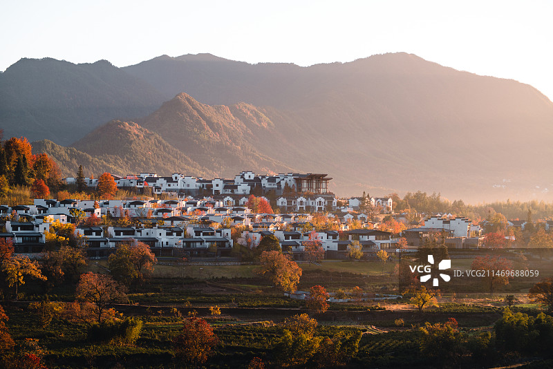 黟县卢村迷雾图片素材
