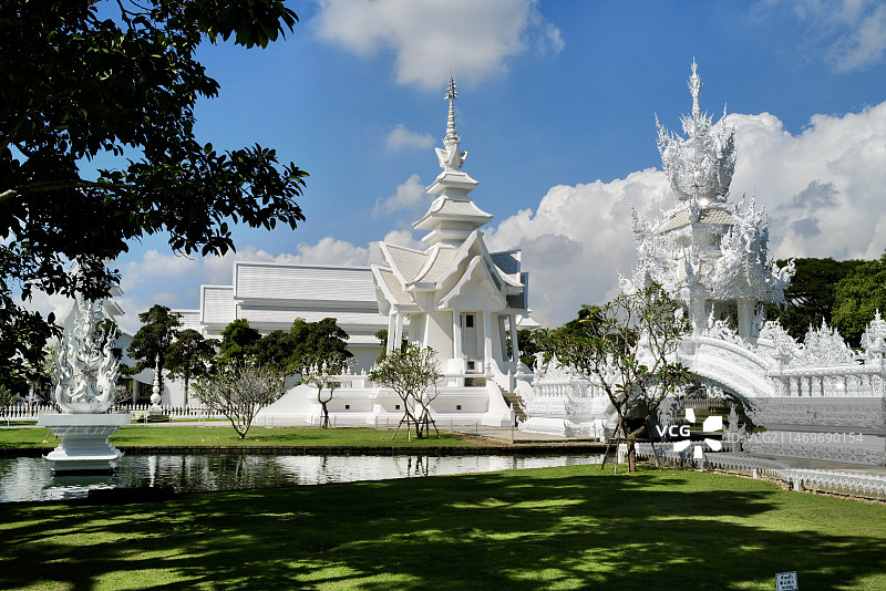 泰国清莱著名的白庙又名龙昆寺图片素材