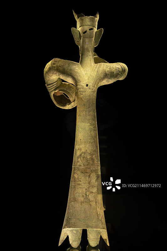 四川广汉三星堆博物馆“世纪逐梦、巍然王都”展：青铜大立人像【商代后期，1986年三星堆二号祭祀坑出土图片素材