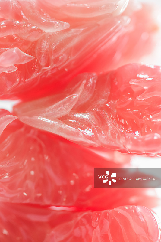 新鲜的水果在白色背景上图片素材