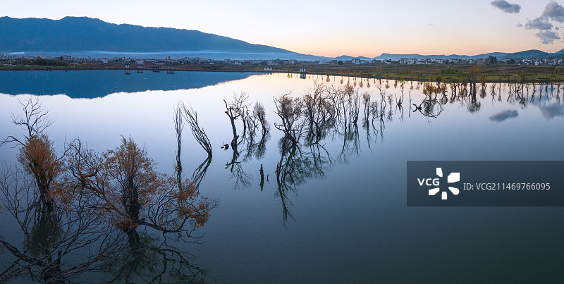 冬季的大理鹤庆黄龙潭图片素材