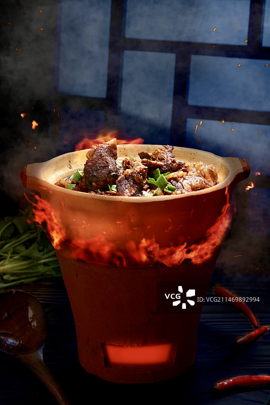 红烧羊肉煲图片素材