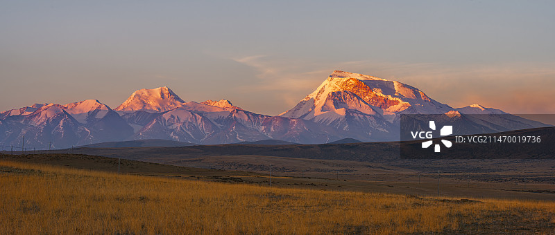 中国西藏阿里地区普兰县那木纳尼峰图片素材