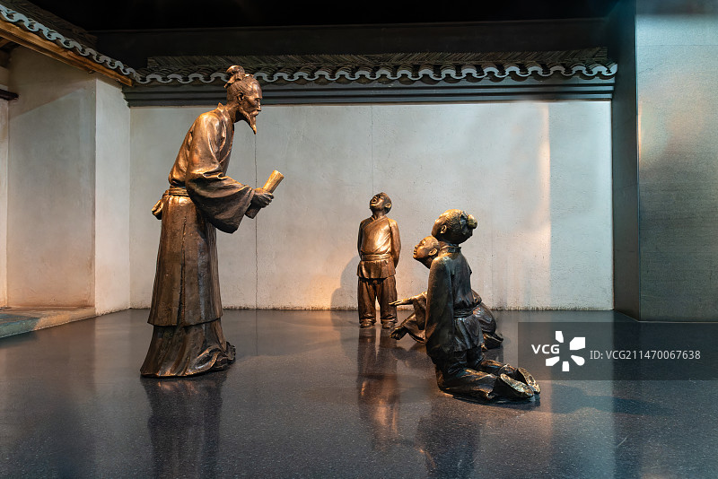 中国传统文化，古代私塾教育，背书，雕塑图片素材