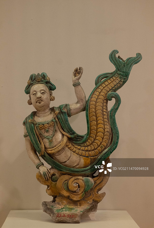 国家博物馆黄绿琉璃釉人鱼瓦图片素材