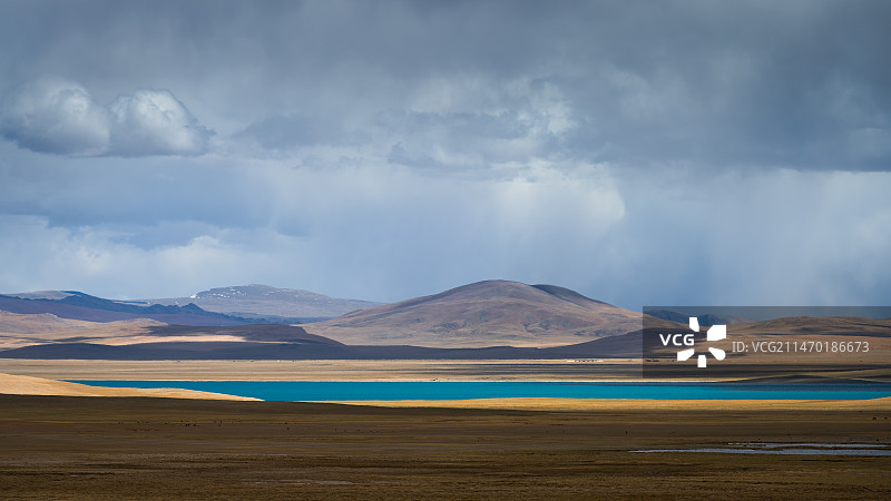 中国西藏大北线317国道色林错风光图片素材