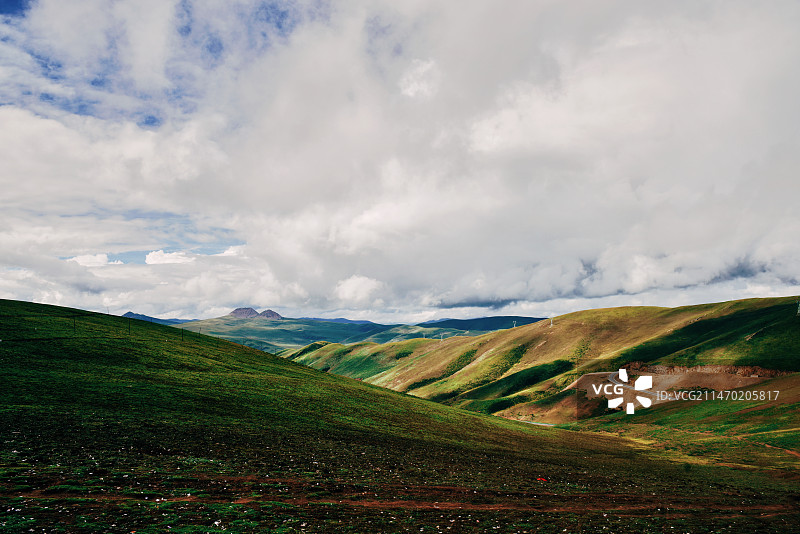 青海果洛州班玛县高原风景图片素材