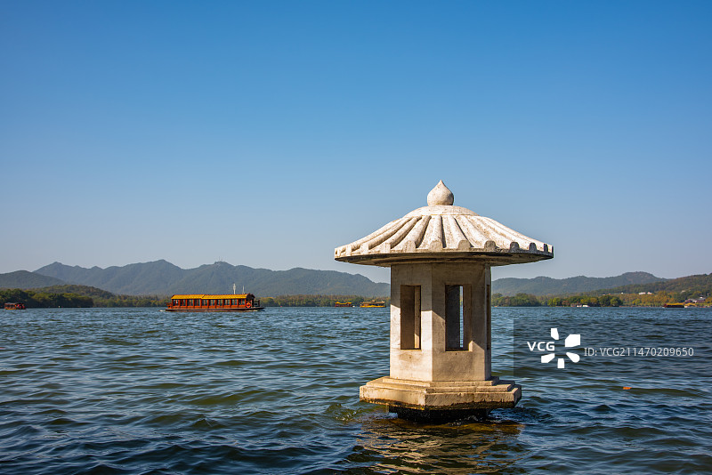 杭州 西湖 御码头 翠光亭 杭州西湖风光 地标建筑 标志性景点  石灯亭  石雕灯塔图片素材