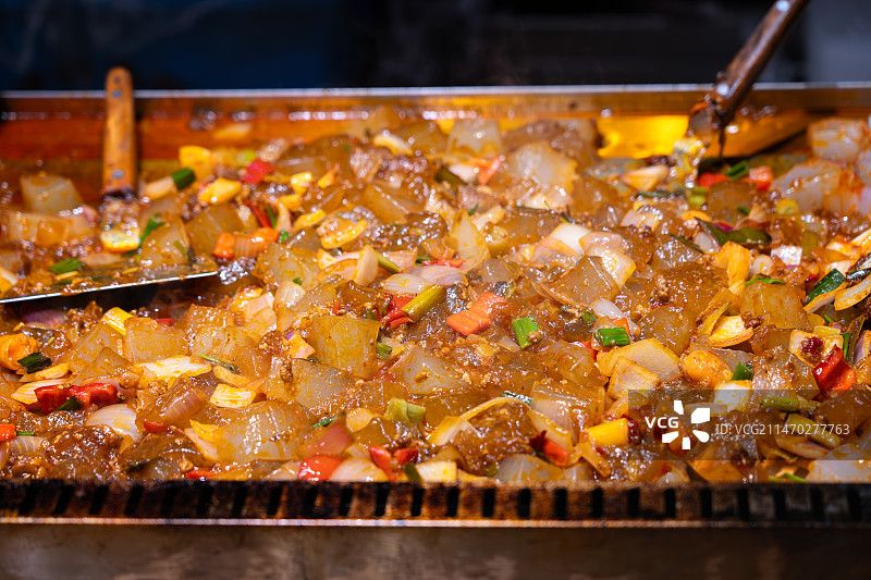 甘肃省敦煌市沙洲夜市小吃炒凉粉图片素材