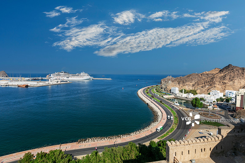 马斯喀特蓝天白云阿曼湾景观图片素材