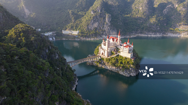 贵州兴义万峰湖吉隆堡图片素材