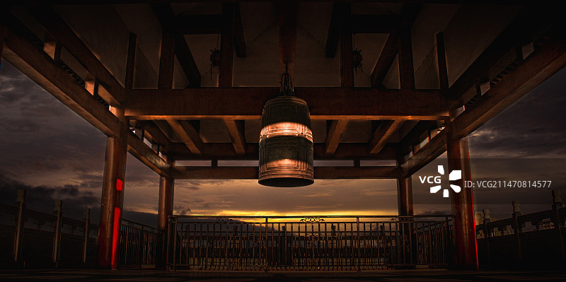 奇霞晚钟图片素材