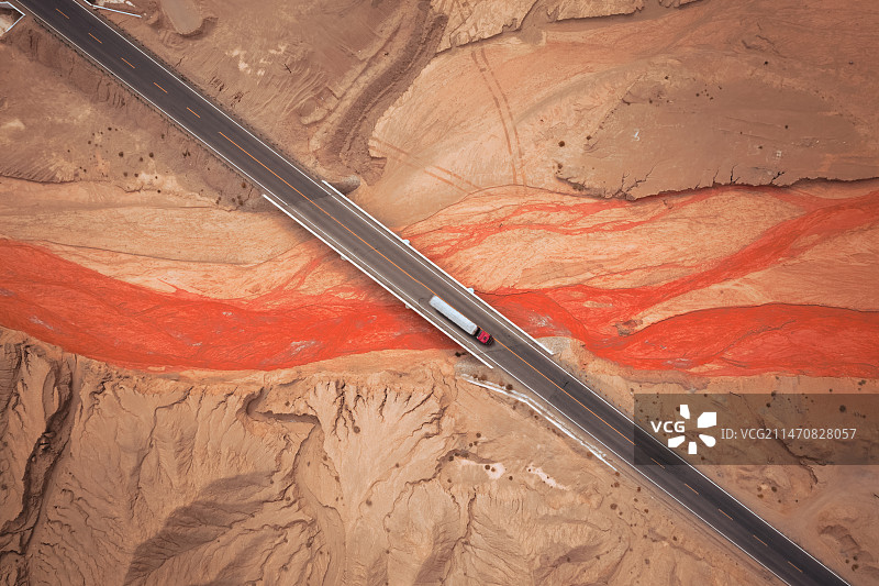 g315西莎线 大地之血 雅丹地貌图片素材