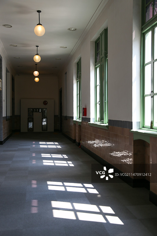 走廊光影图片素材