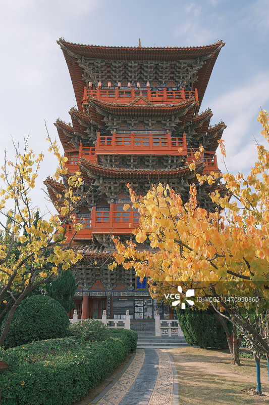 开封，清明上河园，秋天的拂云阁图片素材