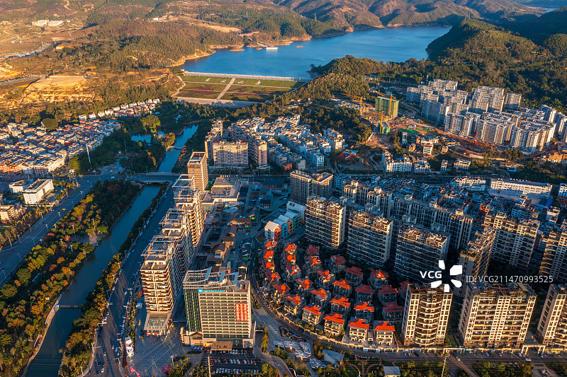 云南省玉溪市红塔区临岸三千城购物公园图片素材