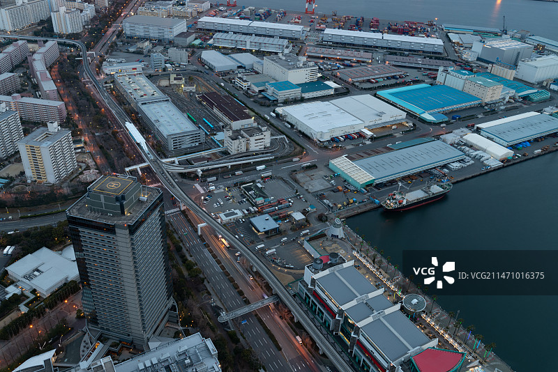 日本大阪港码头港口塔楼桥城市风景图片素材