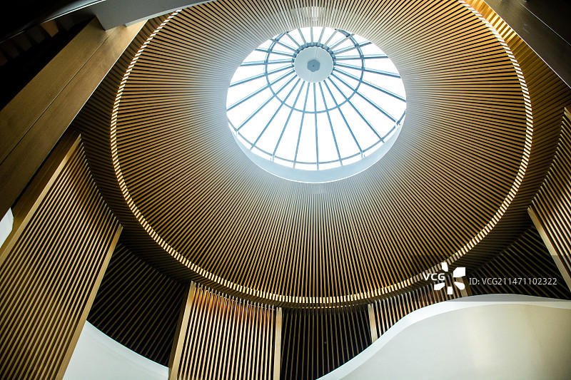 中国杭州丝绸博物馆展厅的穹顶线条建筑美感图片素材